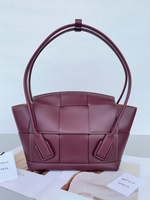 BOTTEGA VENETA ARCO (image for) BOTTEGA VENETA ARCO