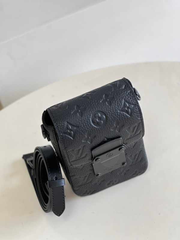 (image for) LOUIS VUITTON S-LOCK VERTICAL WEARABLE WALLET