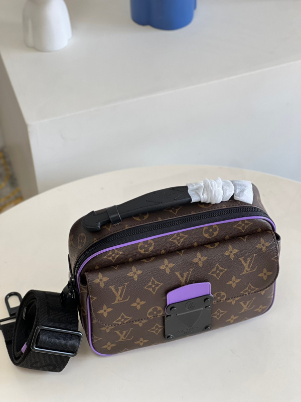 (image for) LOUIS VUITTON S LOCK MESSENGER
