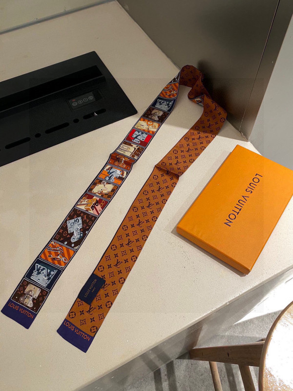 (image for) LOUIS VUITTON BANDEAU