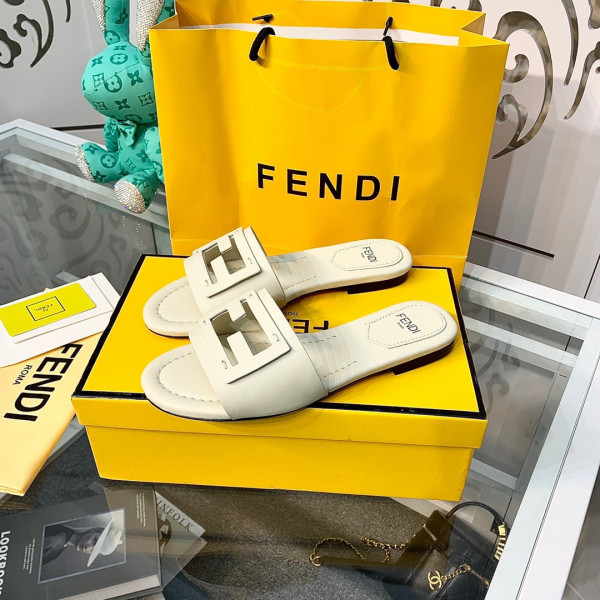 (image for) Fendi Signature