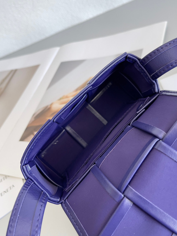 (image for) BOTTEGA VENETA Candy mini Cassette-12*8*4cm