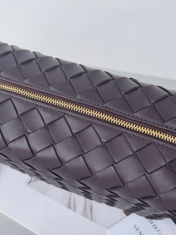 (image for) BOTTEGA VENETA Small Loop Camera Bag