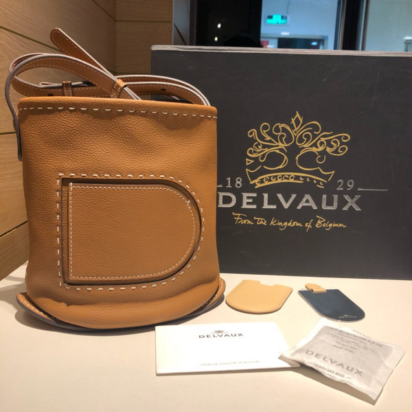 DELVAUX Pin Mini Bucket (image for) DELVAUX Pin Mini Bucket
