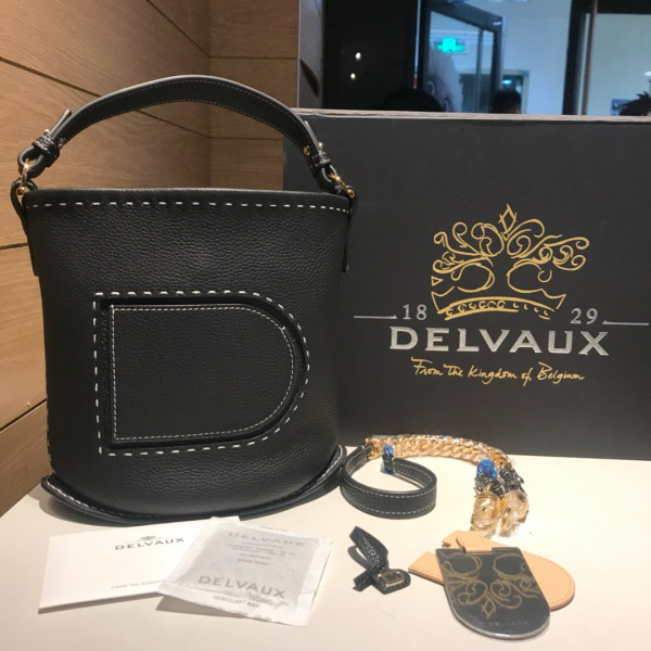 DELVAUX Pin Mini Bucket (image for) DELVAUX Pin Mini Bucket
