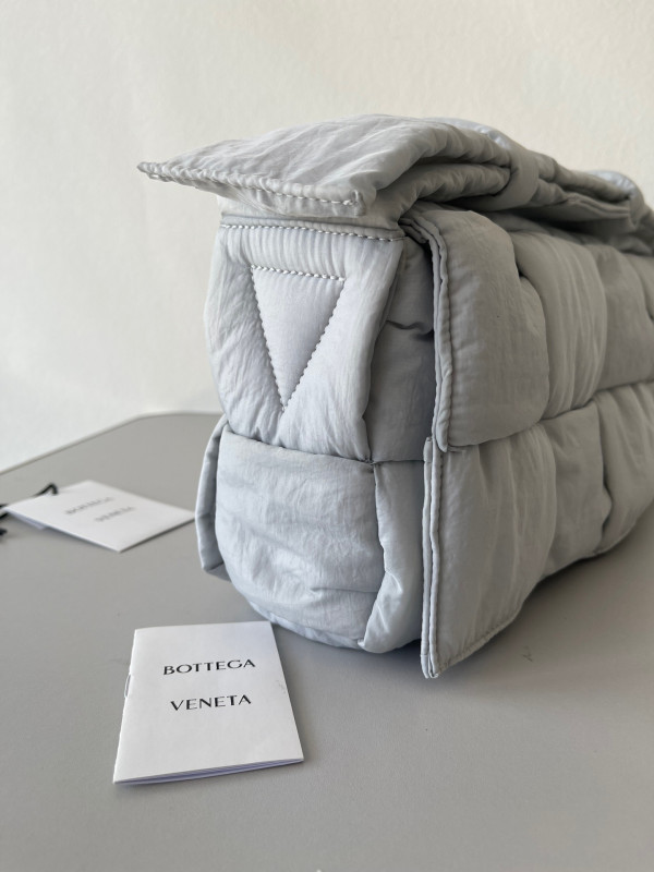 (image for) BOTTEGA VENETA Padded Tech Cassette