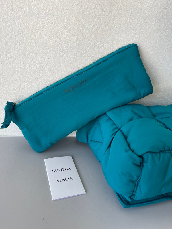 (image for) BOTTEGA VENETA Padded Tech Cassette