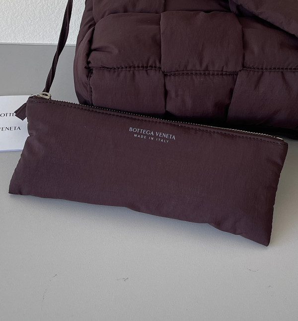 (image for) BOTTEGA VENETA Padded Tech Cassette