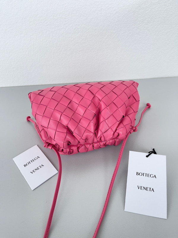 BOTTEGA VENETA MINI POUCH [Bottega274] CELINE CHANEL ACCESSORIES LOEWE SHOES LOUIS VUITTON DIRO YSL OTHER BRAND HANDBAGS BALENCIAGA BOTTEGA VENETA GOYARD HERMES BURBERRY VALENTINO GUCCI FENDI MIUMIU CHLOE PRADA BVLGARI SUITCASE NEW ARRIVAL 