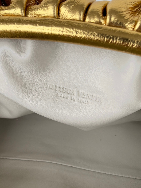 BOTTEGA VENETA POUCH [Bottega272] CELINE CHANEL ACCESSORIES LOEWE SHOES LOUIS VUITTON DIRO YSL OTHER BRAND HANDBAGS BALENCIAGA BOTTEGA VENETA GOYARD HERMES BURBERRY VALENTINO GUCCI FENDI MIUMIU CHLOE PRADA BVLGARI SUITCASE NEW ARRIVAL 