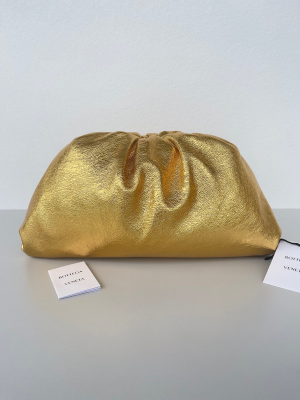 BOTTEGA VENETA POUCH [Bottega272] CELINE CHANEL ACCESSORIES LOEWE SHOES LOUIS VUITTON DIRO YSL OTHER BRAND HANDBAGS BALENCIAGA BOTTEGA VENETA GOYARD HERMES BURBERRY VALENTINO GUCCI FENDI MIUMIU CHLOE PRADA BVLGARI SUITCASE NEW ARRIVAL 