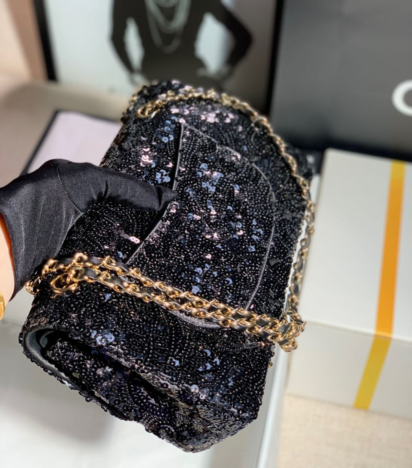 CL CLASSIC FLAP BAG [A01112-47] CELINE CHANEL ACCESSORIES LOEWE SHOES LOUIS VUITTON DIRO YSL OTHER BRAND HANDBAGS BALENCIAGA BOTTEGA VENETA GOYARD HERMES BURBERRY VALENTINO GUCCI FENDI MIUMIU CHLOE PRADA BVLGARI SUITCASE NEW ARRIVAL 