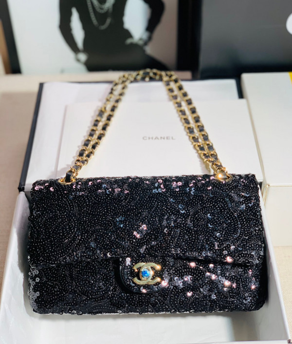 CL CLASSIC FLAP BAG [A01112-47] CELINE CHANEL ACCESSORIES LOEWE SHOES LOUIS VUITTON DIRO YSL OTHER BRAND HANDBAGS BALENCIAGA BOTTEGA VENETA GOYARD HERMES BURBERRY VALENTINO GUCCI FENDI MIUMIU CHLOE PRADA BVLGARI SUITCASE NEW ARRIVAL 