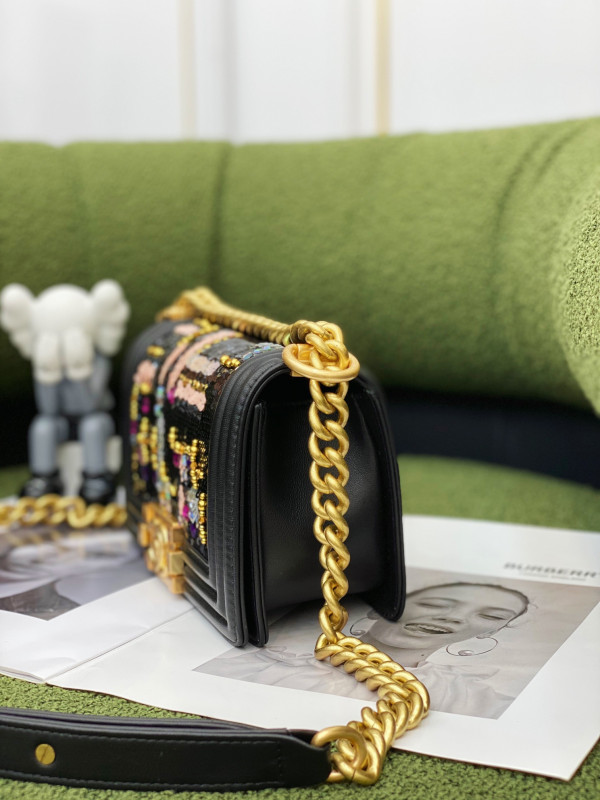 CL BOY BAG 20CM [CL2553] CELINE CHANEL ACCESSORIES LOEWE SHOES LOUIS VUITTON DIRO YSL OTHER BRAND HANDBAGS BALENCIAGA BOTTEGA VENETA GOYARD HERMES BURBERRY VALENTINO GUCCI FENDI MIUMIU CHLOE PRADA BVLGARI SUITCASE NEW ARRIVAL 