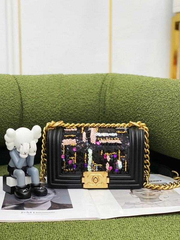 CL BOY BAG 20CM [CL2553] CELINE CHANEL ACCESSORIES LOEWE SHOES LOUIS VUITTON DIRO YSL OTHER BRAND HANDBAGS BALENCIAGA BOTTEGA VENETA GOYARD HERMES BURBERRY VALENTINO GUCCI FENDI MIUMIU CHLOE PRADA BVLGARI SUITCASE NEW ARRIVAL 