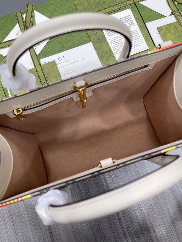 GUCCI GG small tote bag [659983-2] CELINE CHANEL ACCESSORIES LOEWE SHOES LOUIS VUITTON DIRO YSL OTHER BRAND HANDBAGS BALENCIAGA BOTTEGA VENETA GOYARD HERMES BURBERRY VALENTINO GUCCI FENDI MIUMIU CHLOE PRADA BVLGARI SUITCASE NEW ARRIVAL 