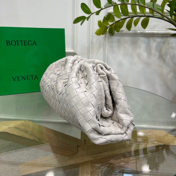 BOTTEGA VENETA Pouch [Bottega269] CELINE CHANEL ACCESSORIES LOEWE SHOES LOUIS VUITTON DIRO YSL OTHER BRAND HANDBAGS BALENCIAGA BOTTEGA VENETA GOYARD HERMES BURBERRY VALENTINO GUCCI FENDI MIUMIU CHLOE PRADA BVLGARI SUITCASE NEW ARRIVAL 