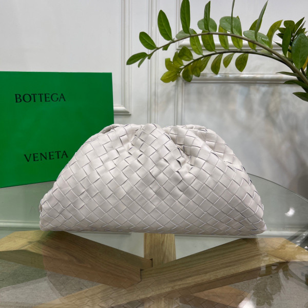 BOTTEGA VENETA Pouch [Bottega269] CELINE CHANEL ACCESSORIES LOEWE SHOES LOUIS VUITTON DIRO YSL OTHER BRAND HANDBAGS BALENCIAGA BOTTEGA VENETA GOYARD HERMES BURBERRY VALENTINO GUCCI FENDI MIUMIU CHLOE PRADA BVLGARI SUITCASE NEW ARRIVAL 