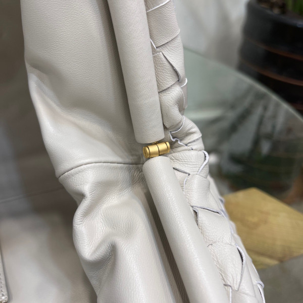 BOTTEGA VENETA Pouch [Bottega269] CELINE CHANEL ACCESSORIES LOEWE SHOES LOUIS VUITTON DIRO YSL OTHER BRAND HANDBAGS BALENCIAGA BOTTEGA VENETA GOYARD HERMES BURBERRY VALENTINO GUCCI FENDI MIUMIU CHLOE PRADA BVLGARI SUITCASE NEW ARRIVAL 