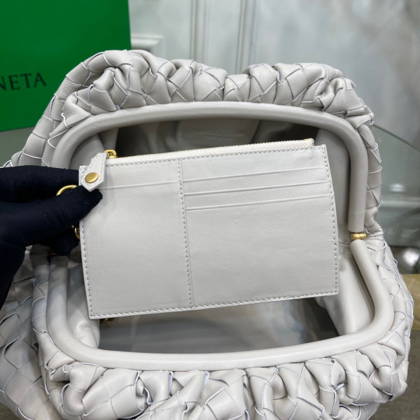 BOTTEGA VENETA Pouch [Bottega269] CELINE CHANEL ACCESSORIES LOEWE SHOES LOUIS VUITTON DIRO YSL OTHER BRAND HANDBAGS BALENCIAGA BOTTEGA VENETA GOYARD HERMES BURBERRY VALENTINO GUCCI FENDI MIUMIU CHLOE PRADA BVLGARI SUITCASE NEW ARRIVAL 