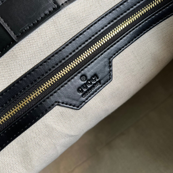 GUCCI GG matelassé leather medium tote [631685-14] CELINE CHANEL ACCESSORIES LOEWE SHOES LOUIS VUITTON DIRO YSL OTHER BRAND HANDBAGS BALENCIAGA BOTTEGA VENETA GOYARD HERMES BURBERRY VALENTINO GUCCI FENDI MIUMIU CHLOE PRADA BVLGARI SUITCASE NEW ARRIVAL 