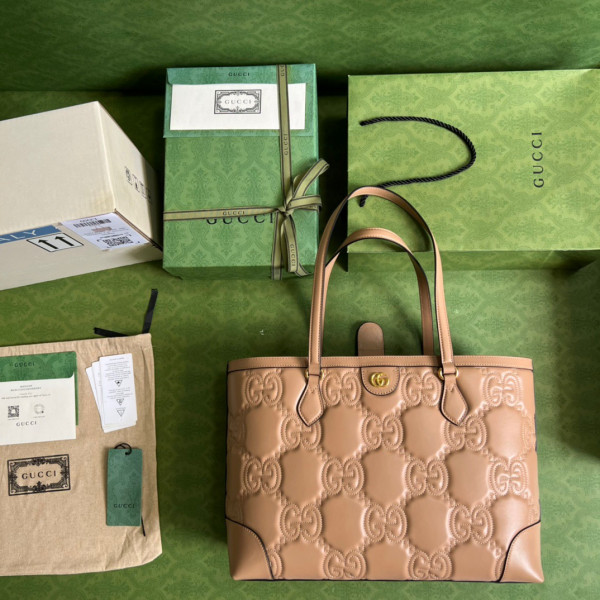 GUCCI GG matelassé leather medium tote [631685-13] CELINE CHANEL ACCESSORIES LOEWE SHOES LOUIS VUITTON DIRO YSL OTHER BRAND HANDBAGS BALENCIAGA BOTTEGA VENETA GOYARD HERMES BURBERRY VALENTINO GUCCI FENDI MIUMIU CHLOE PRADA BVLGARI SUITCASE NEW ARRIVAL 