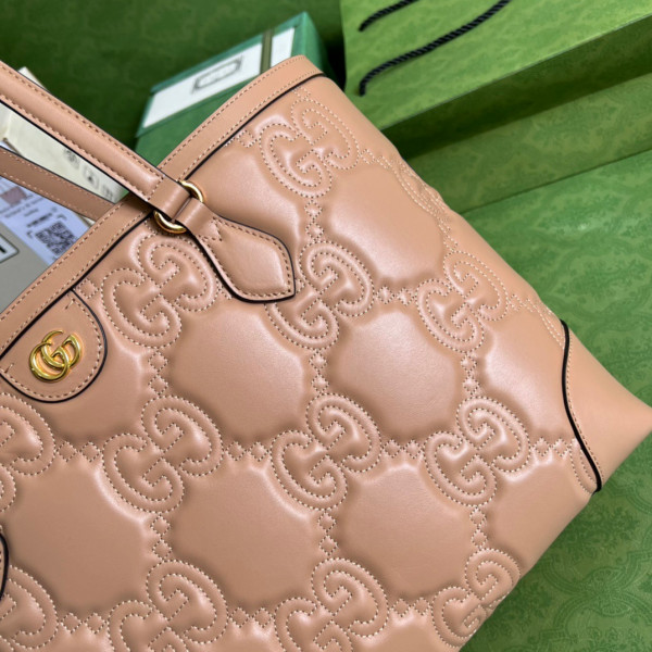 GUCCI GG matelassé leather medium tote [631685-13] CELINE CHANEL ACCESSORIES LOEWE SHOES LOUIS VUITTON DIRO YSL OTHER BRAND HANDBAGS BALENCIAGA BOTTEGA VENETA GOYARD HERMES BURBERRY VALENTINO GUCCI FENDI MIUMIU CHLOE PRADA BVLGARI SUITCASE NEW ARRIVAL 