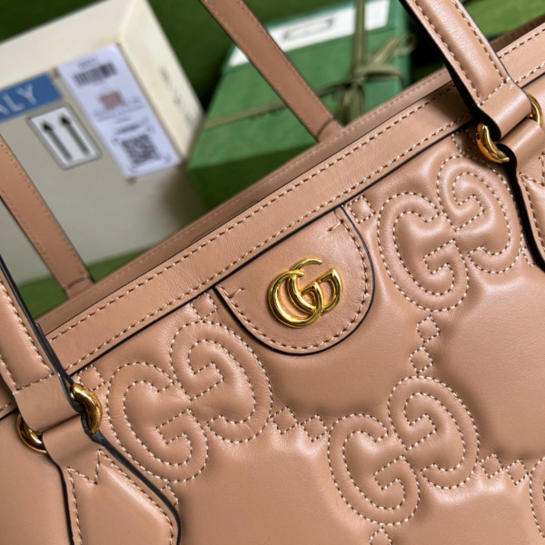 GUCCI GG matelassé leather medium tote [631685-13] CELINE CHANEL ACCESSORIES LOEWE SHOES LOUIS VUITTON DIRO YSL OTHER BRAND HANDBAGS BALENCIAGA BOTTEGA VENETA GOYARD HERMES BURBERRY VALENTINO GUCCI FENDI MIUMIU CHLOE PRADA BVLGARI SUITCASE NEW ARRIVAL 