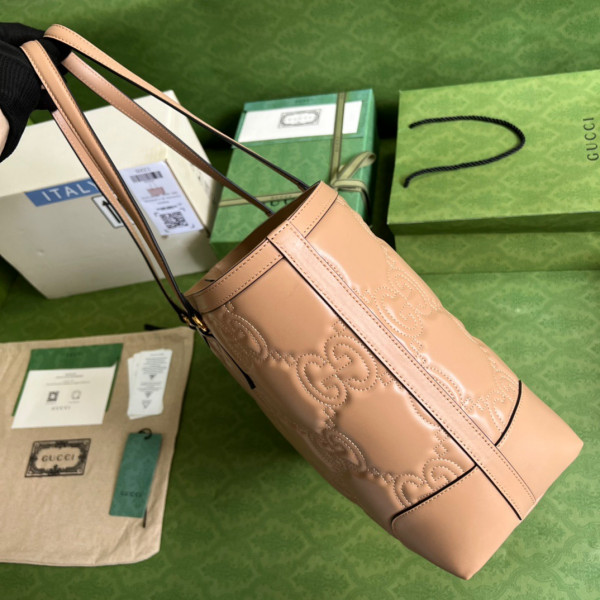 GUCCI GG matelassé leather medium tote [631685-13] CELINE CHANEL ACCESSORIES LOEWE SHOES LOUIS VUITTON DIRO YSL OTHER BRAND HANDBAGS BALENCIAGA BOTTEGA VENETA GOYARD HERMES BURBERRY VALENTINO GUCCI FENDI MIUMIU CHLOE PRADA BVLGARI SUITCASE NEW ARRIVAL 