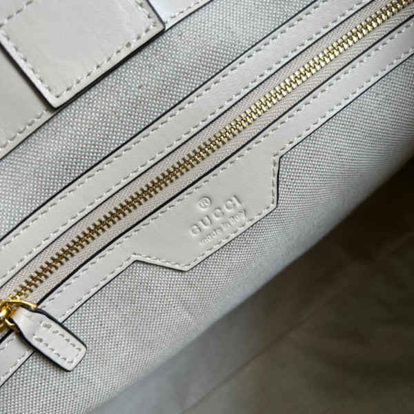 GUCCI GG matelassé leather medium tote [631685-12] CELINE CHANEL ACCESSORIES LOEWE SHOES LOUIS VUITTON DIRO YSL OTHER BRAND HANDBAGS BALENCIAGA BOTTEGA VENETA GOYARD HERMES BURBERRY VALENTINO GUCCI FENDI MIUMIU CHLOE PRADA BVLGARI SUITCASE NEW ARRIVAL 