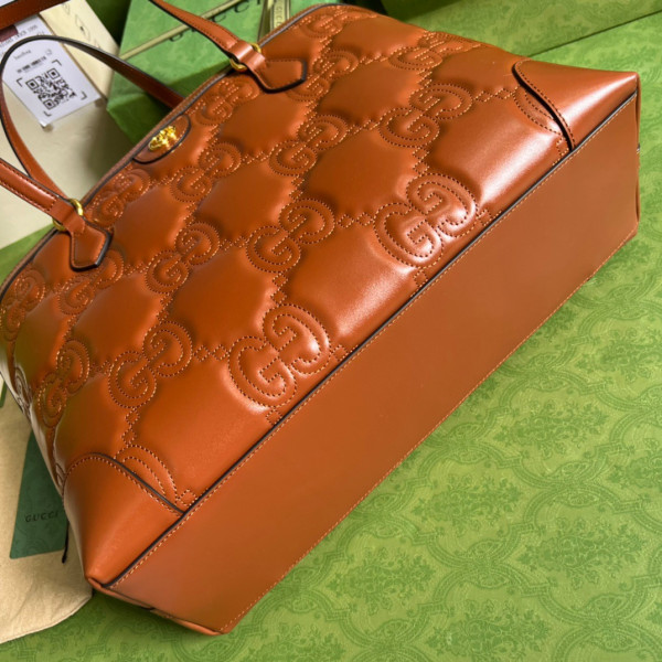 GUCCI GG matelassé leather medium tote [631685-11] CELINE CHANEL ACCESSORIES LOEWE SHOES LOUIS VUITTON DIRO YSL OTHER BRAND HANDBAGS BALENCIAGA BOTTEGA VENETA GOYARD HERMES BURBERRY VALENTINO GUCCI FENDI MIUMIU CHLOE PRADA BVLGARI SUITCASE NEW ARRIVAL 