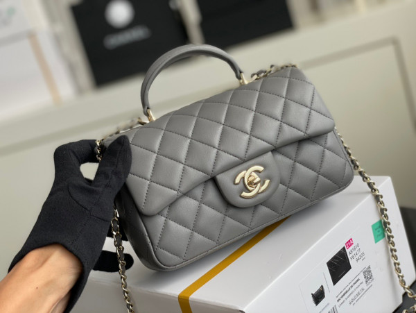 CL MINI FLAP BAG WITH TOP HANDLE [AS2431-21] CELINE CHANEL ACCESSORIES LOEWE SHOES LOUIS VUITTON DIRO YSL OTHER BRAND HANDBAGS BALENCIAGA BOTTEGA VENETA GOYARD HERMES BURBERRY VALENTINO GUCCI FENDI MIUMIU CHLOE PRADA BVLGARI SUITCASE NEW ARRIVAL 