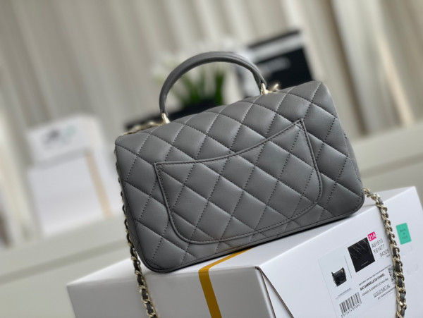 CL MINI FLAP BAG WITH TOP HANDLE [AS2431-21] CELINE CHANEL ACCESSORIES LOEWE SHOES LOUIS VUITTON DIRO YSL OTHER BRAND HANDBAGS BALENCIAGA BOTTEGA VENETA GOYARD HERMES BURBERRY VALENTINO GUCCI FENDI MIUMIU CHLOE PRADA BVLGARI SUITCASE NEW ARRIVAL 