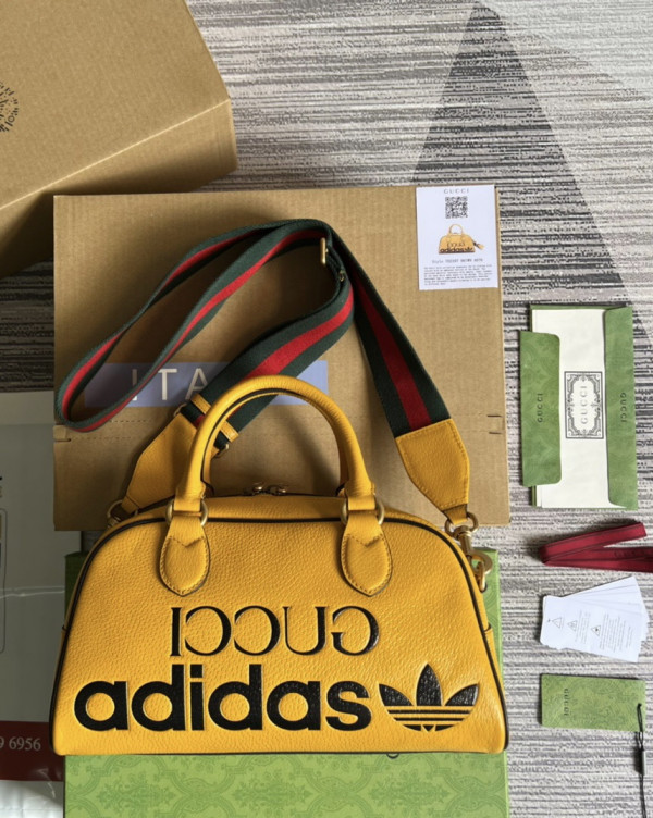 Adidas x Gucci mini duffle bag [702397-3] CELINE CHANEL ACCESSORIES LOEWE SHOES LOUIS VUITTON DIRO YSL OTHER BRAND HANDBAGS BALENCIAGA BOTTEGA VENETA GOYARD HERMES BURBERRY VALENTINO GUCCI FENDI MIUMIU CHLOE PRADA BVLGARI SUITCASE NEW ARRIVAL 