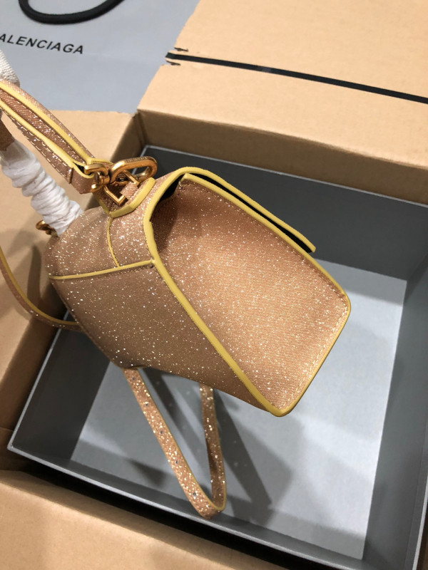 (image for) BALENCIAGA HOURGLASS