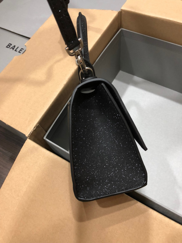 (image for) BALENCIAGA HOURGLASS