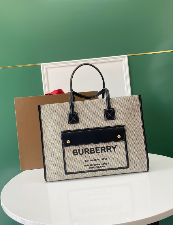 BURBERRY MEDIUM Freya TOTE (image for) BURBERRY MEDIUM Freya TOTE