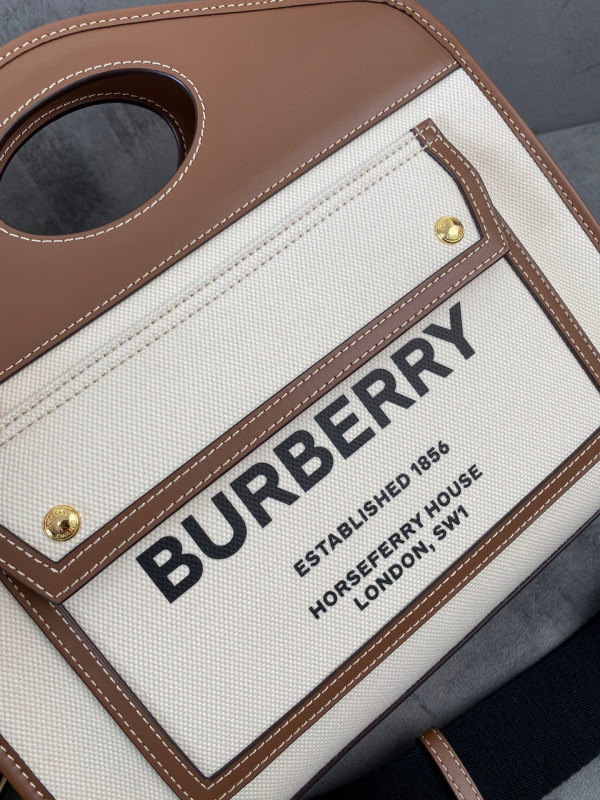 (image for) BURBERRY SMALL Pocket Tote