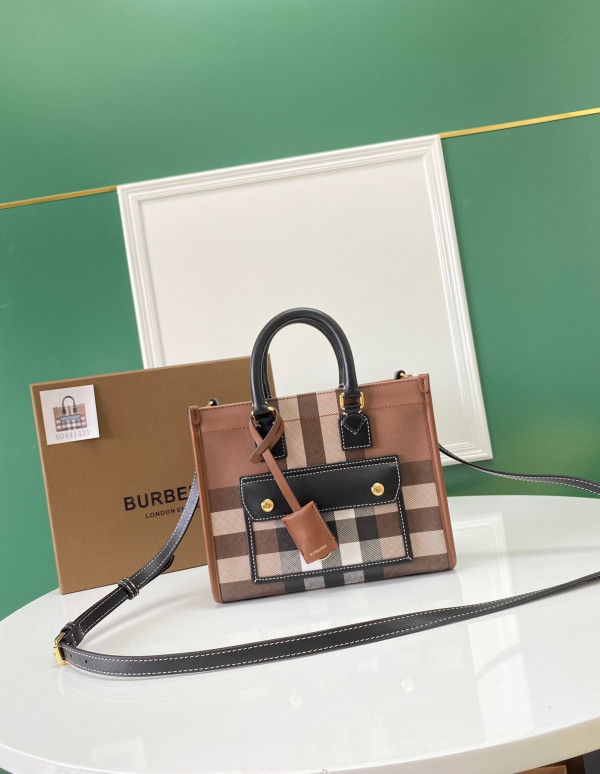 (image for) BURBERRY Mini Freya TOTE