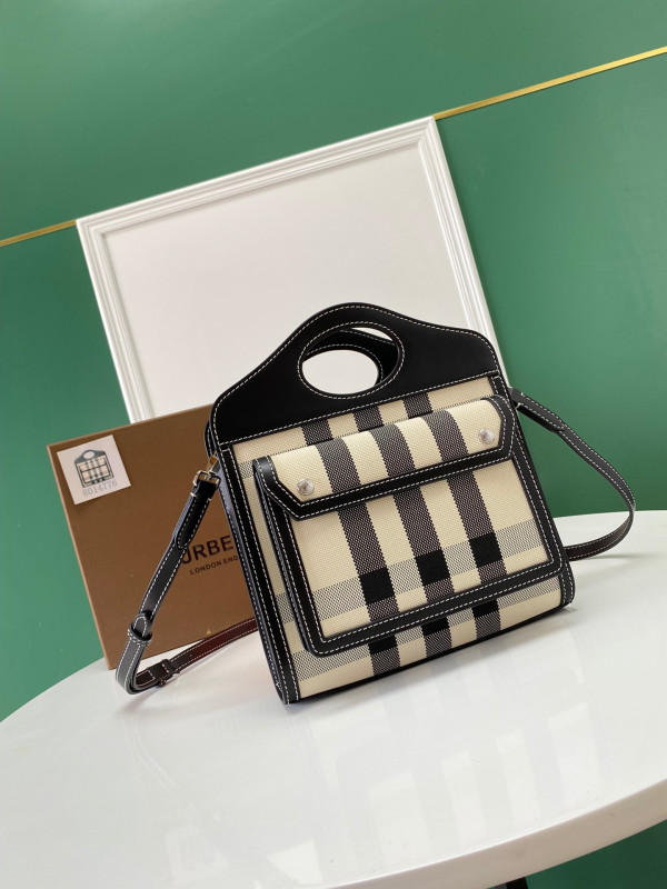 (image for) BURBERRY Pocket Bag