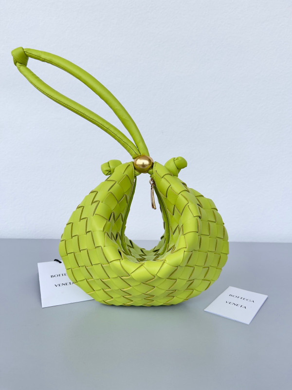 (image for) BOTTEGA VENETA Turn