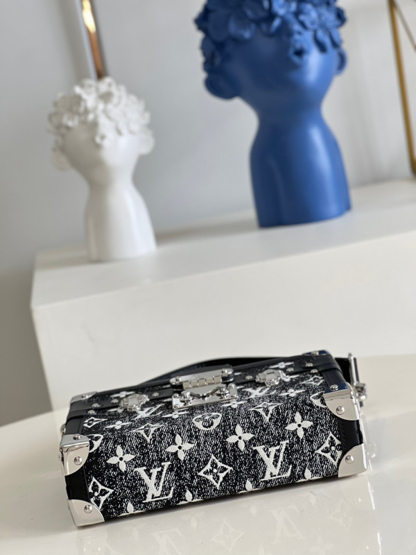 LOUIS VUITTON PETITE MALLE (image for) LOUIS VUITTON PETITE MALLE