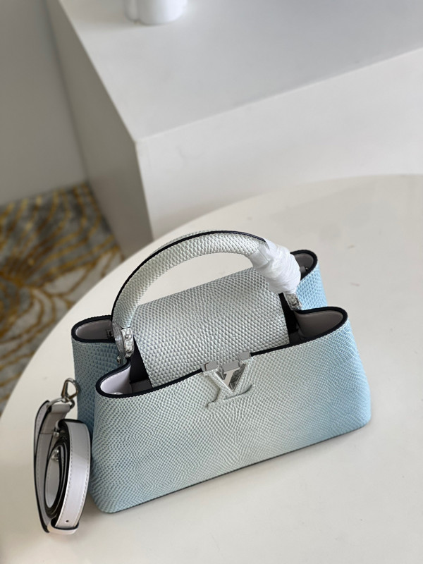 (image for) LOUIS VUITTON CAPUCINES BB