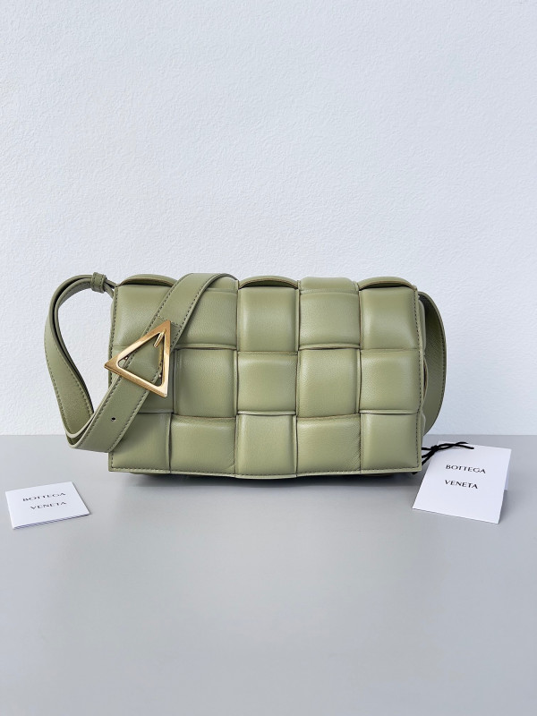 (image for) BOTTEGA VENETA CASSETTE