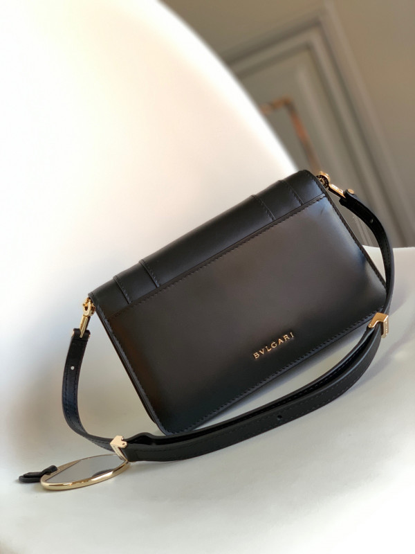 BVLGARI SERPENTI FOREVER EAST-WEST SHOULDER BAG [Bvlgari113] CELINE CHANEL ACCESSORIES LOEWE SHOES LOUIS VUITTON DIRO YSL OTHER BRAND HANDBAGS BALENCIAGA BOTTEGA VENETA GOYARD HERMES BURBERRY VALENTINO GUCCI FENDI MIUMIU CHLOE PRADA BVLGARI SUITCASE NEW ARRIVAL 