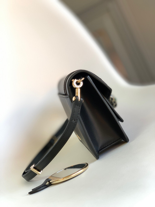 BVLGARI SERPENTI FOREVER EAST-WEST SHOULDER BAG [Bvlgari113] CELINE CHANEL ACCESSORIES LOEWE SHOES LOUIS VUITTON DIRO YSL OTHER BRAND HANDBAGS BALENCIAGA BOTTEGA VENETA GOYARD HERMES BURBERRY VALENTINO GUCCI FENDI MIUMIU CHLOE PRADA BVLGARI SUITCASE NEW ARRIVAL 