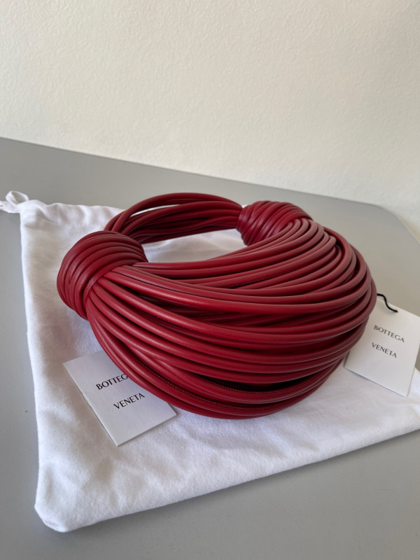 (image for) BOTTEGA VENETA Double Knot