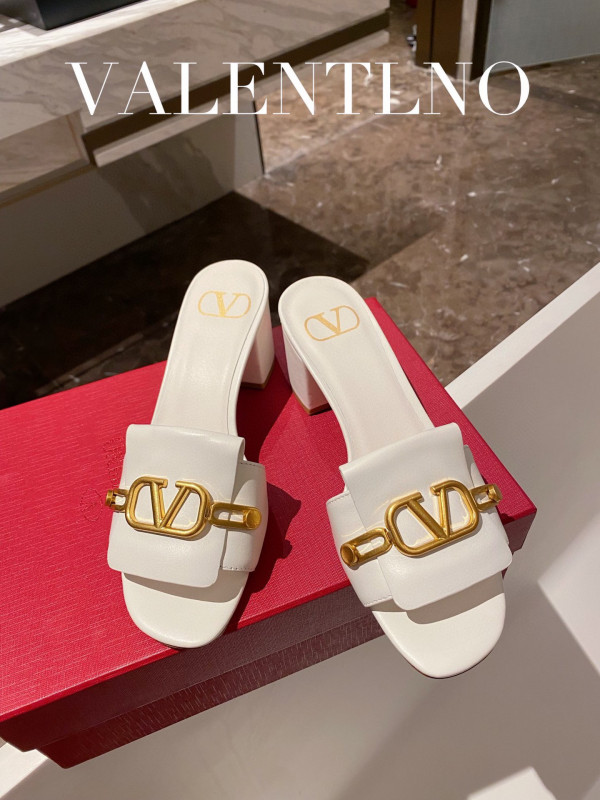 (image for) VALENTINO VLOGO SIGNATURE SLIDE SANDAL