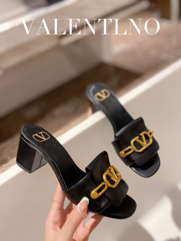 (image for) VALENTINO VLOGO SIGNATURE SLIDE SANDAL