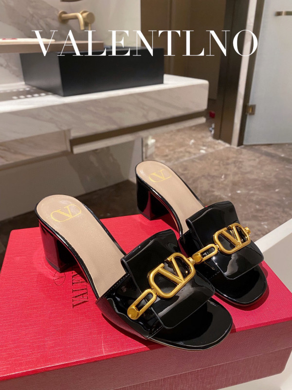 (image for) VALENTINO VLOGO SIGNATURE SLIDE SANDAL